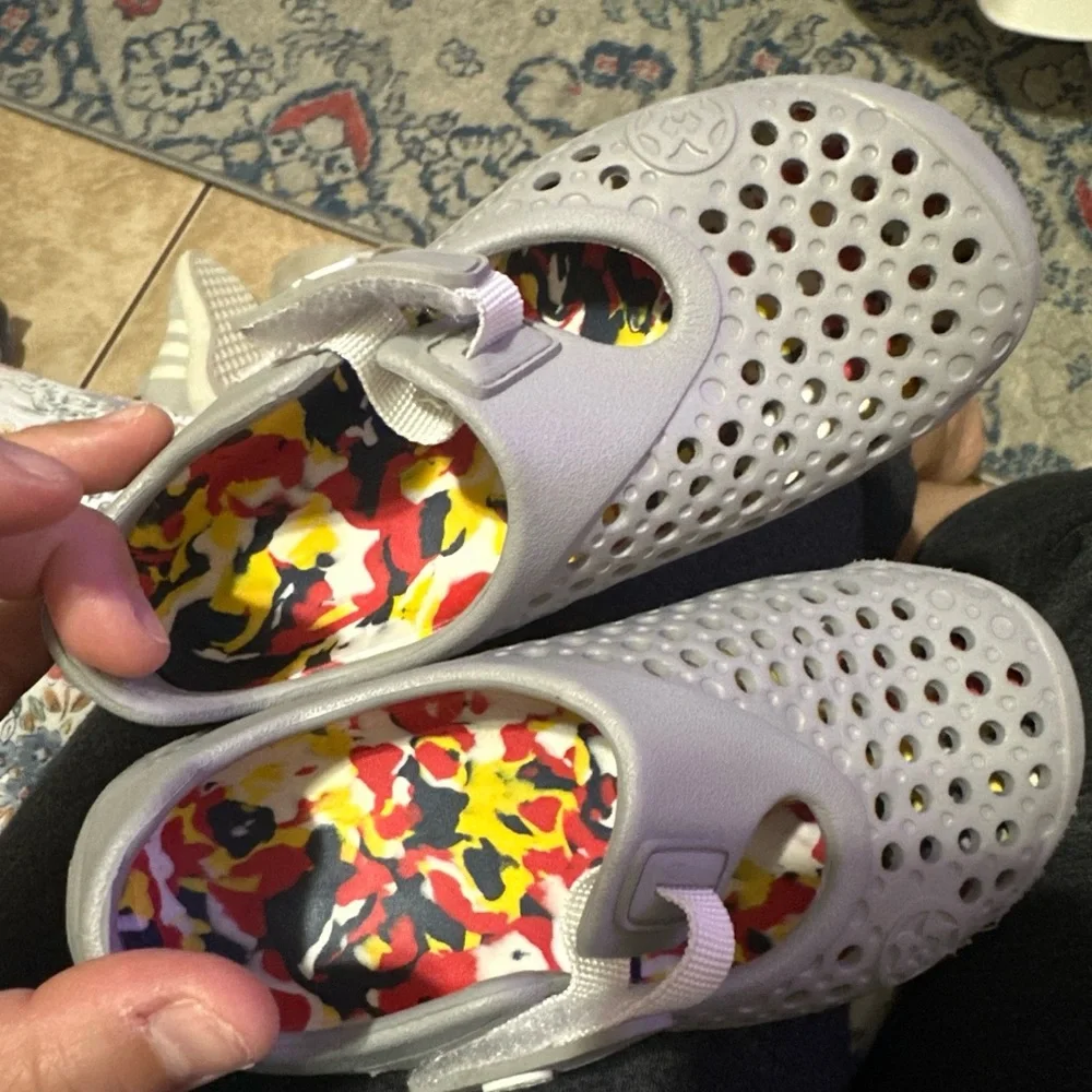 wore only twice still in good condition swim shoes for kids